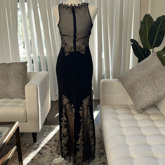 Elizabeth K black and gold dress. Gorgeous dress in excellent condition. Size S - Picture 3 of 5